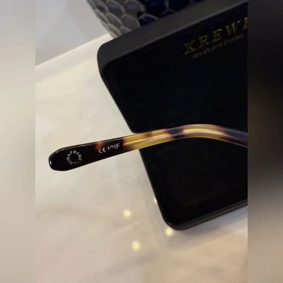 KREWE St Louis Sunglasses with Gold Frame and Pink Lenses - Picture 11 of 11